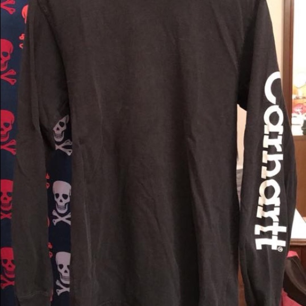 Men’s small Carhartt shirt